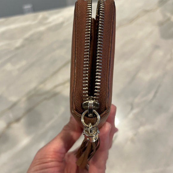 Gucci Tan Leather Wallet with Tassel - Picture 6 of 12